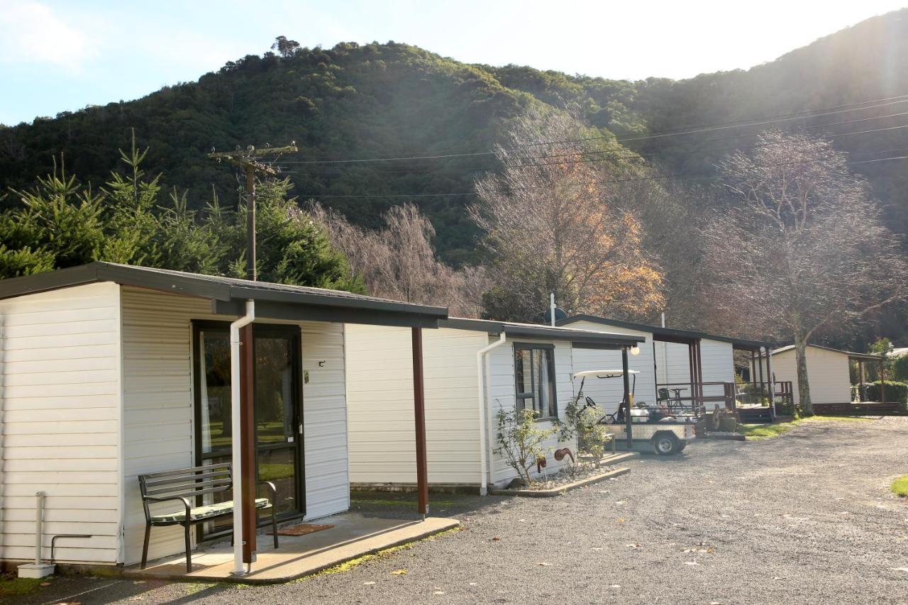 Parklands Marina Holiday Park พิคตัน ภายนอก รูปภาพ